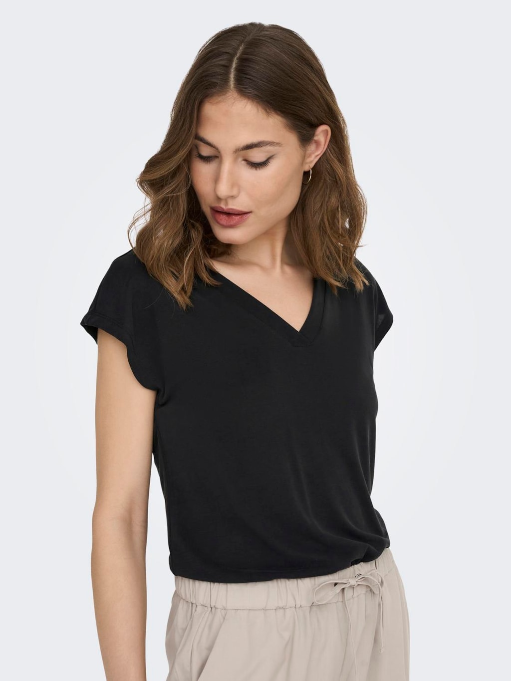 T-SHIRT V NECK ONLY NOIR POUR FEMME