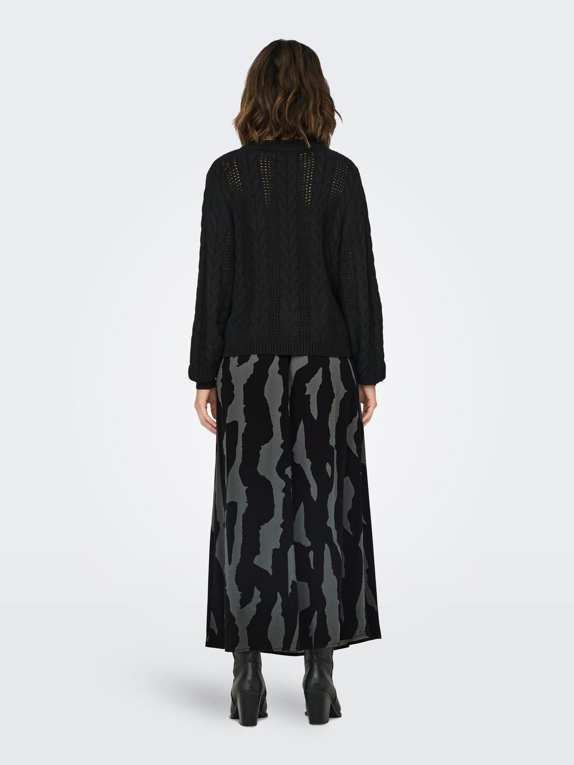 CHANDAIL NOIR ONLY FEMME