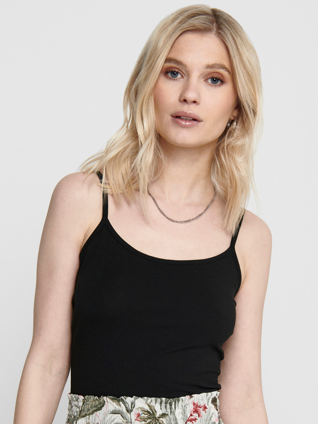 TLC NWT XL Women's Black Cami Tank Crop Top Shirt Spaghetti Straps - $9  (70% Off Retail) New With Tags - From Vintage